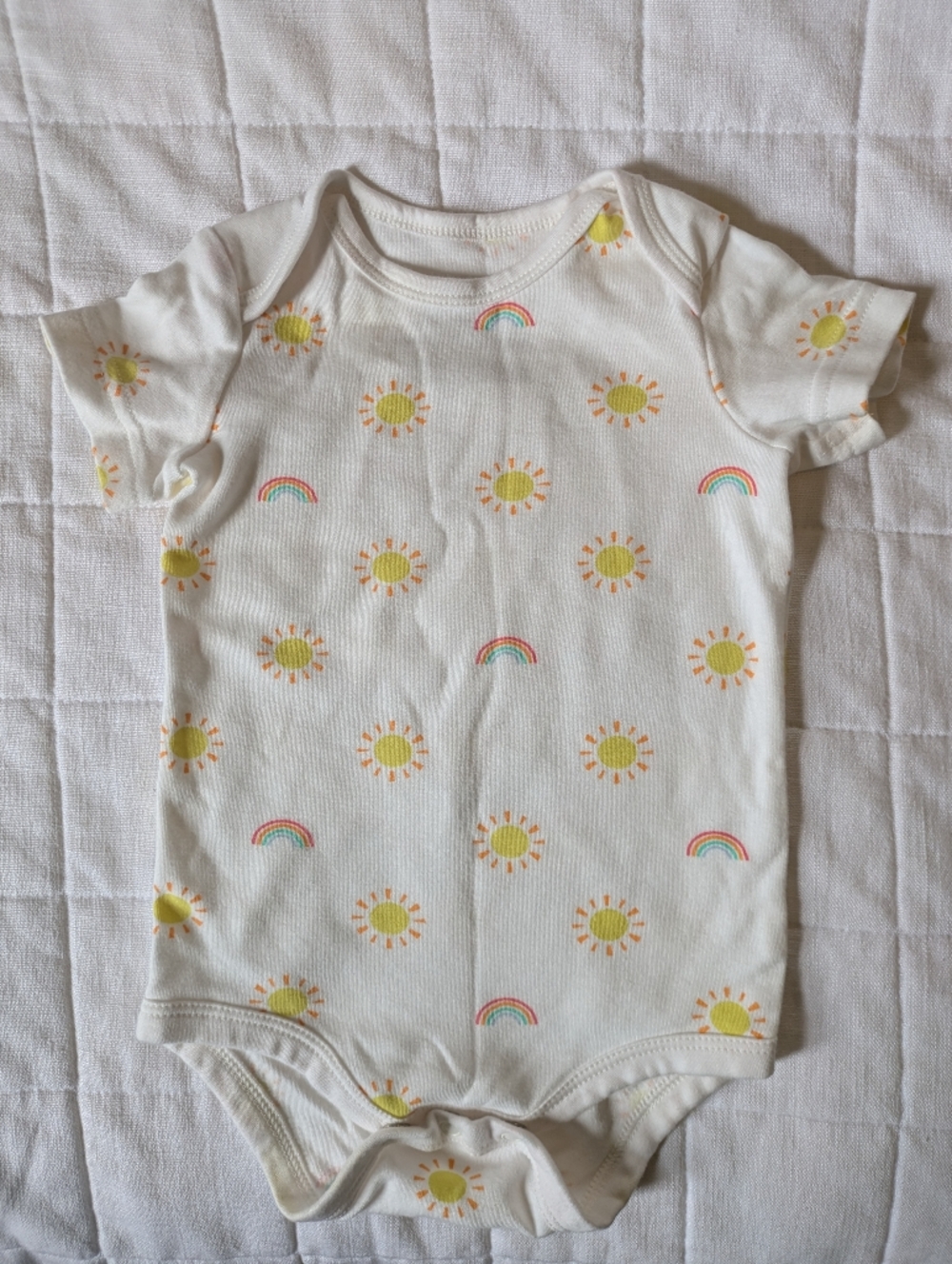 Primary Organic Cotton Bodysuit in White with Yellow Sun And Rainbow Print